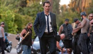 LincolnLawyer_bikergang