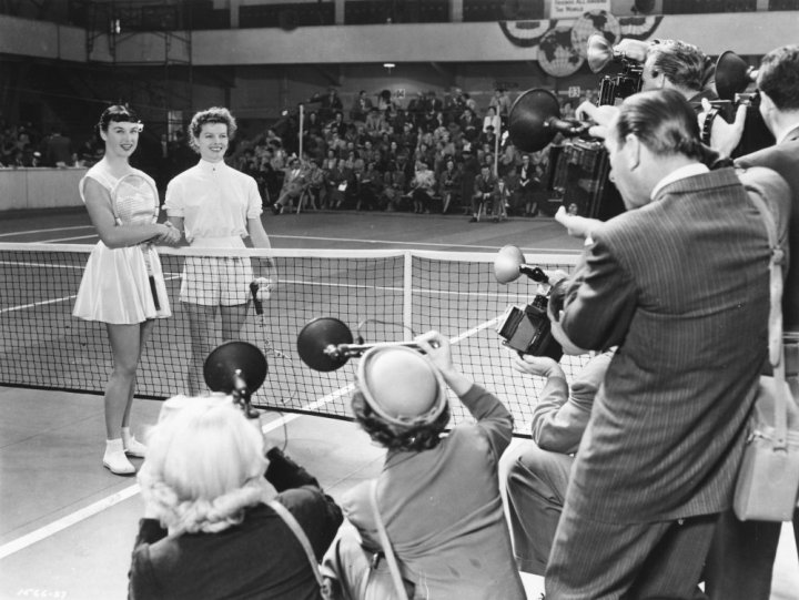pat-and-mike-1952-001-photographers-tennis-00n-9zp